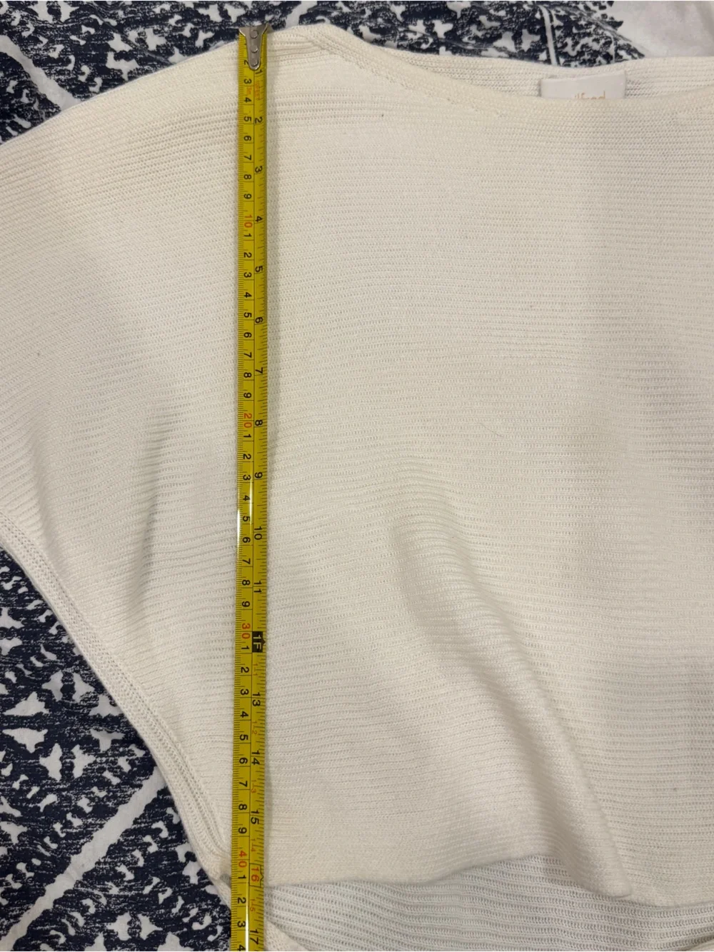Aritzia Wilfred Bourassa White Ribbed High Low Sweater S Dolman Oversized Basic